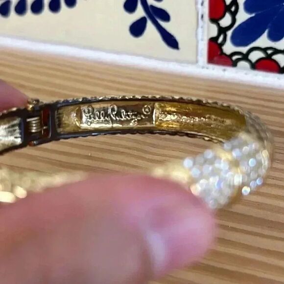 Lilly Pulitzer Sea Fan Bangle Gold Toned - Picture 3 of 6